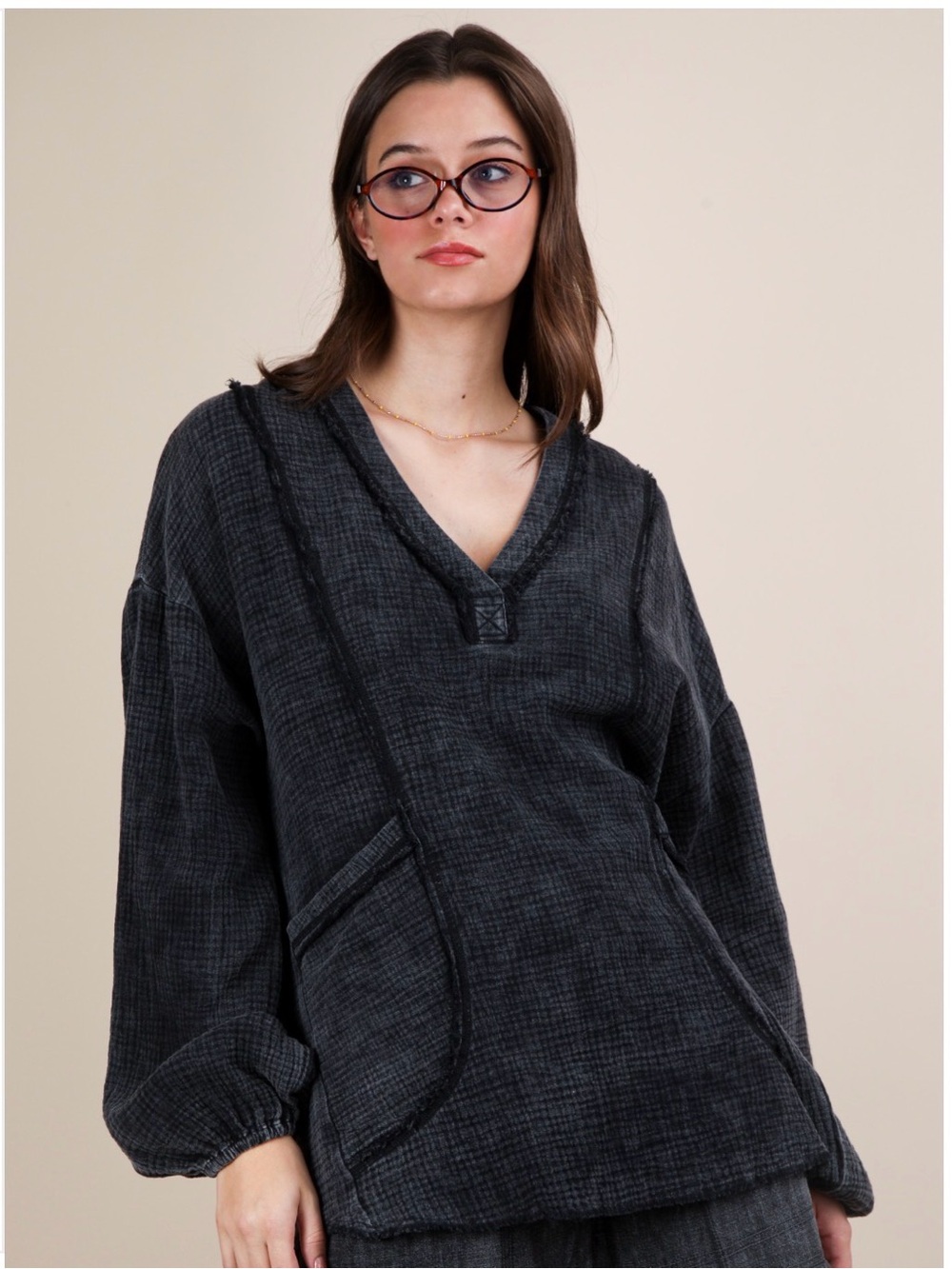 Very J Plus Washed Cotton Gauze Oversized Top in Black